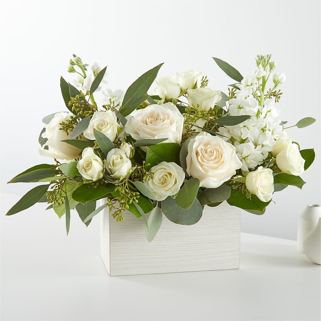 Fresh Linen Box Bouquet – The Whiting Flower Shop, Whiting IN