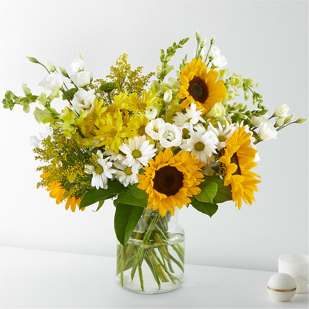 Hello Sunshine Bouquet – The Whiting Flower Shop, Whiting IN