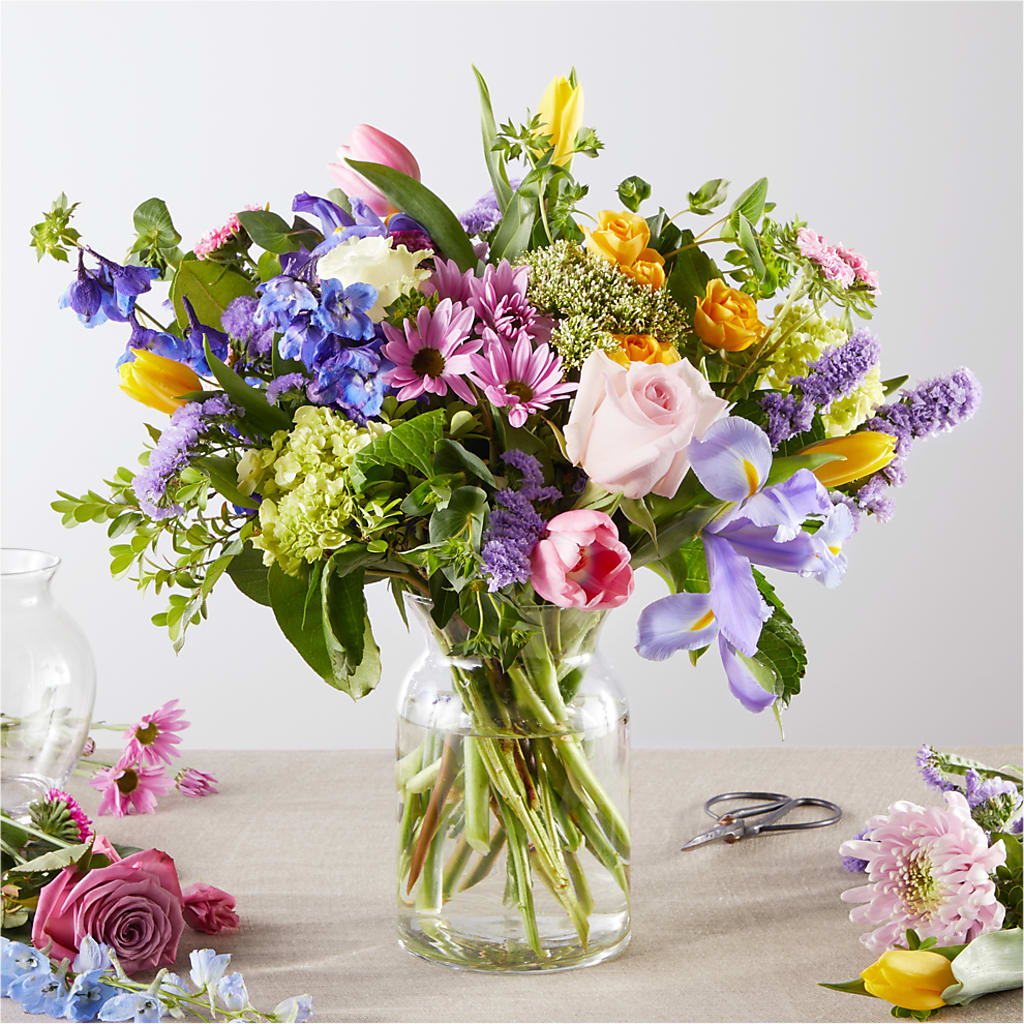 Pastel Tradition - A Florist Original – The Whiting Flower Shop, Whiting IN