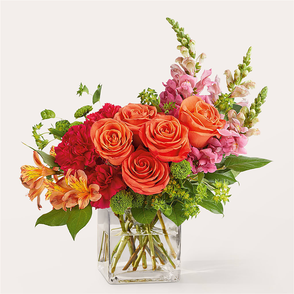 Cosmopolitan Bouquet – The Whiting Flower Shop, Whiting IN