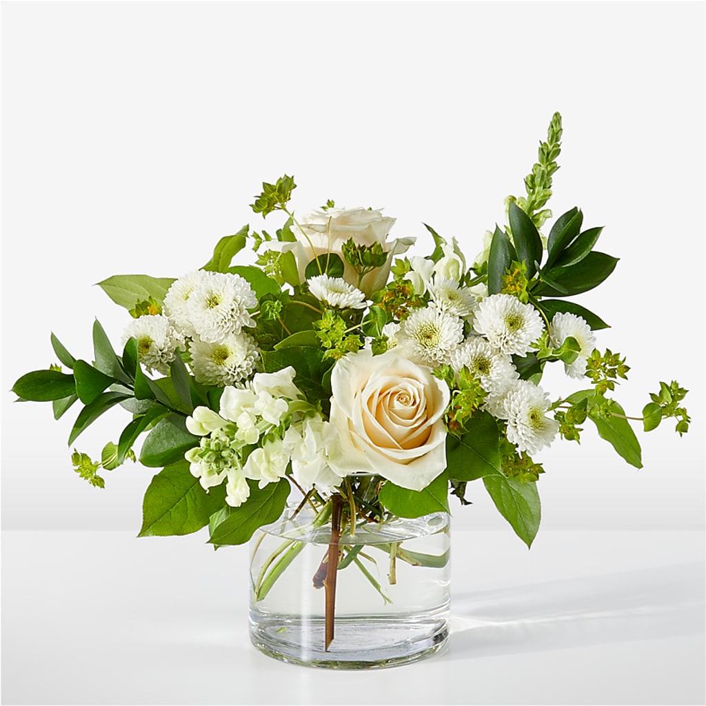 Hint of Vanilla Bouquet – The Whiting Flower Shop, Whiting IN