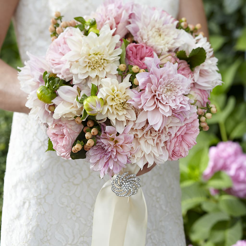 Heart's Promise Bouquet – The Whiting Flower Shop, Whiting IN