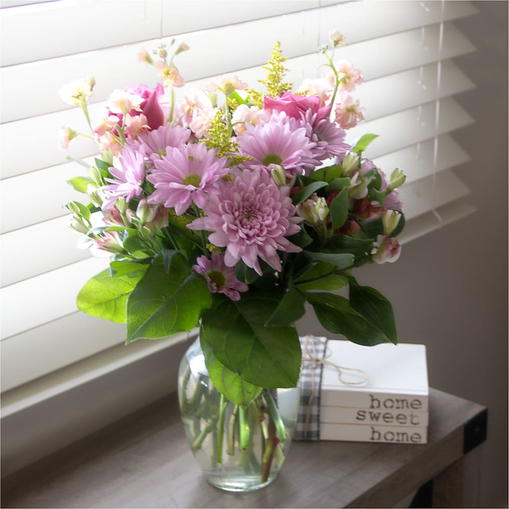 Pastel Tradition - A Florist Original –  The Whiting Flower Shop, Whiting IN