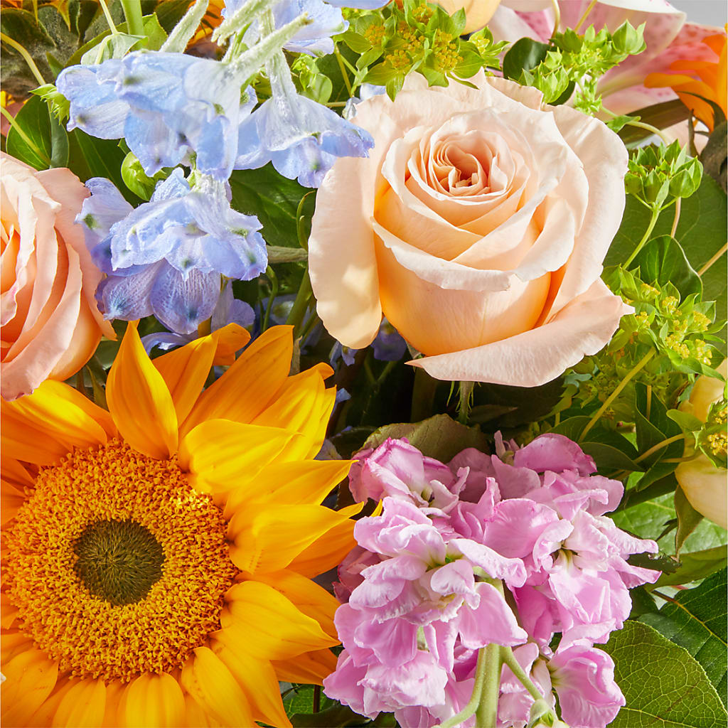 Dreamy Meadows Bouquet –  The Whiting Flower Shop, Whiting IN
