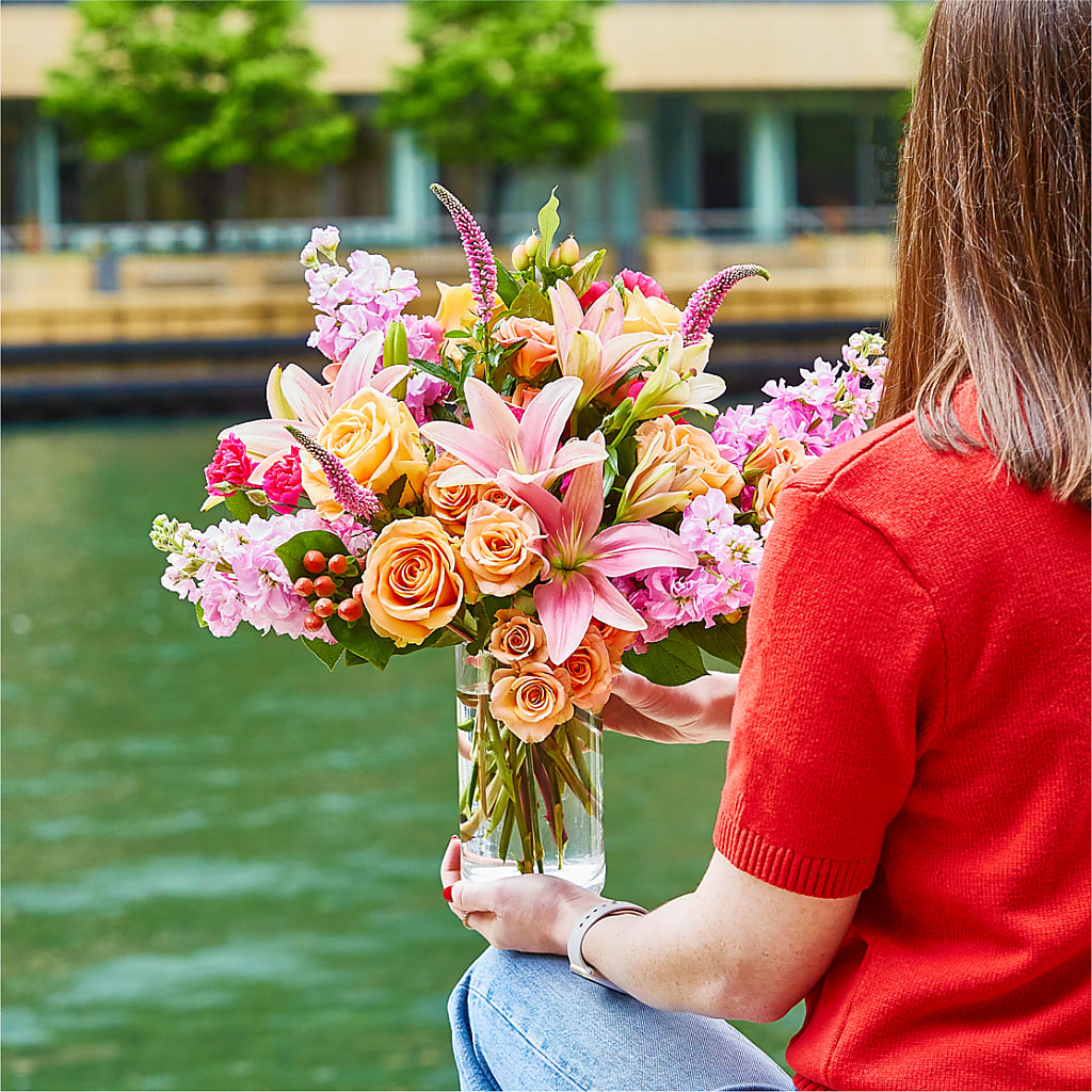Bisous Bouquet –  The Whiting Flower Shop, Whiting IN