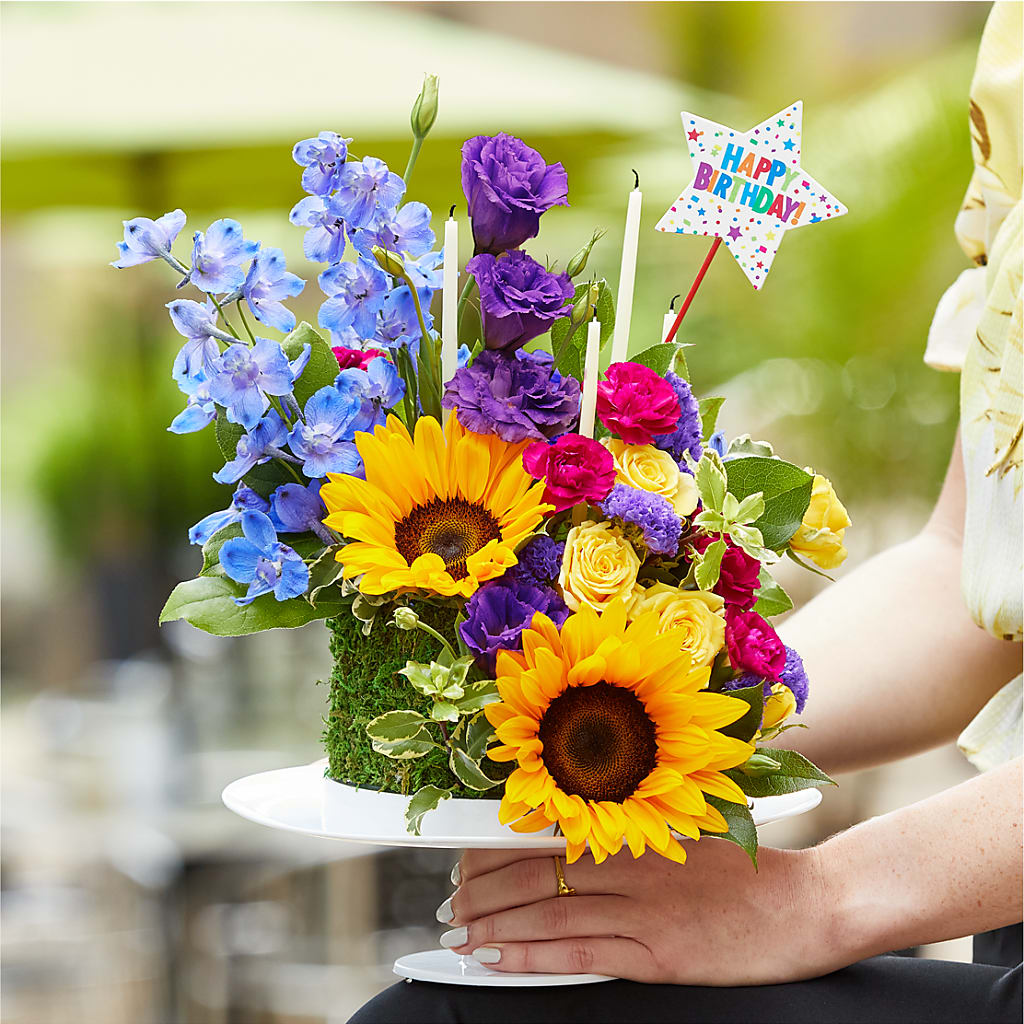 Star of the Day Floral Cake –  The Whiting Flower Shop, Whiting IN